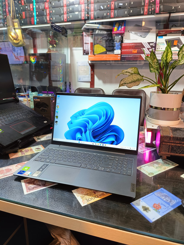 Core i7 11th Lenovo Ideapad Pro