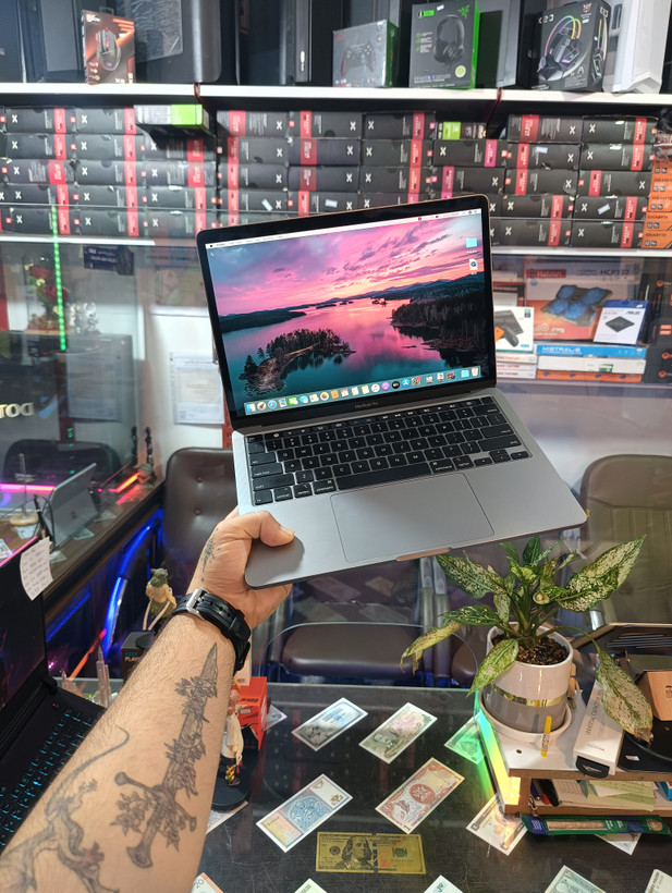 Macbook pro 2020 core i7 Touchbar مکبوک پرو 2020 تاچبار